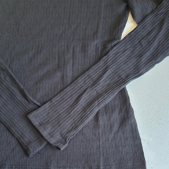 Pilcro Black Fitted Long Sleeve - Picture 3 of 4